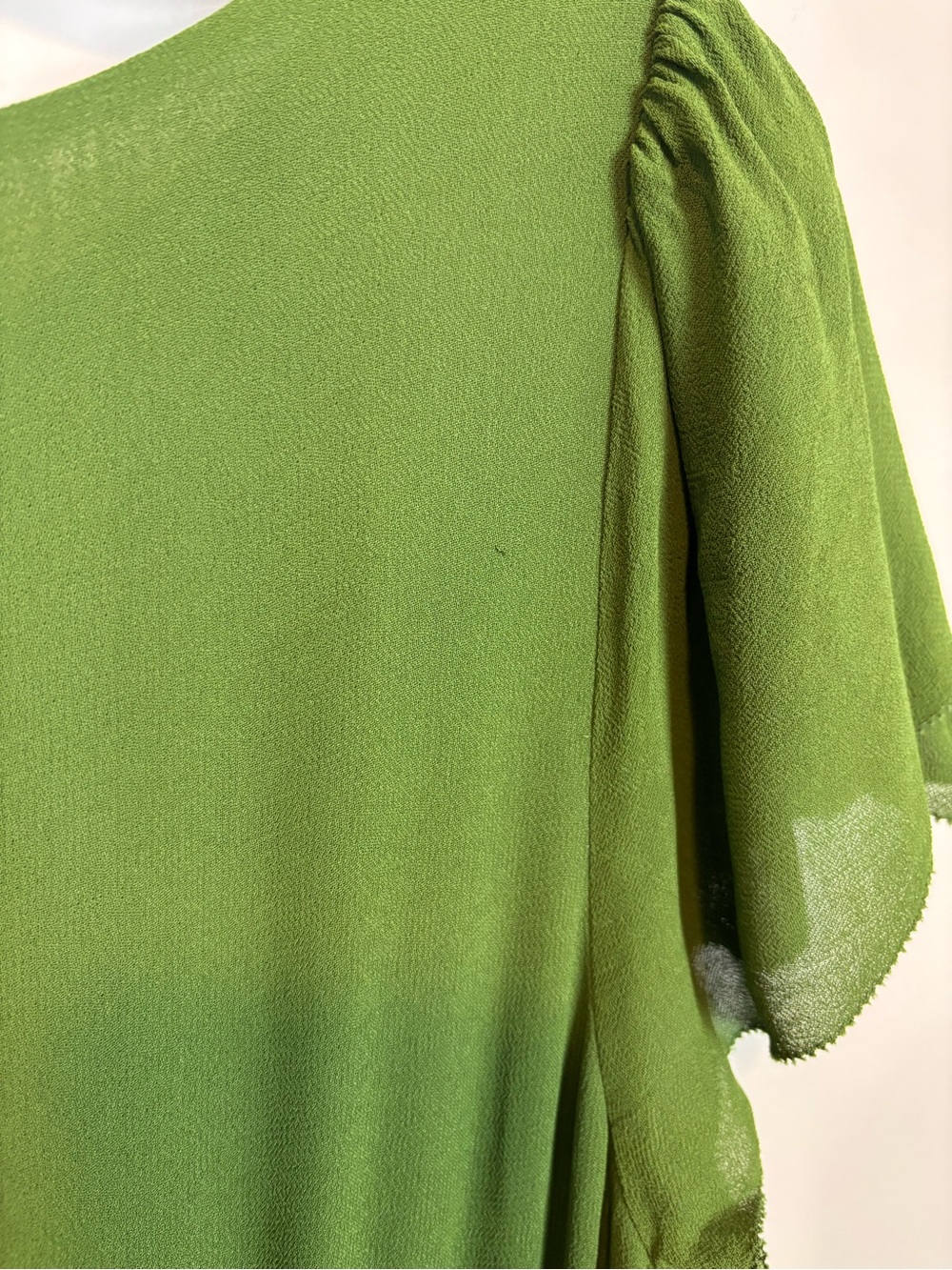 Reformation Drusilla Dress in Moss Size 8 - Picture 8 of 16